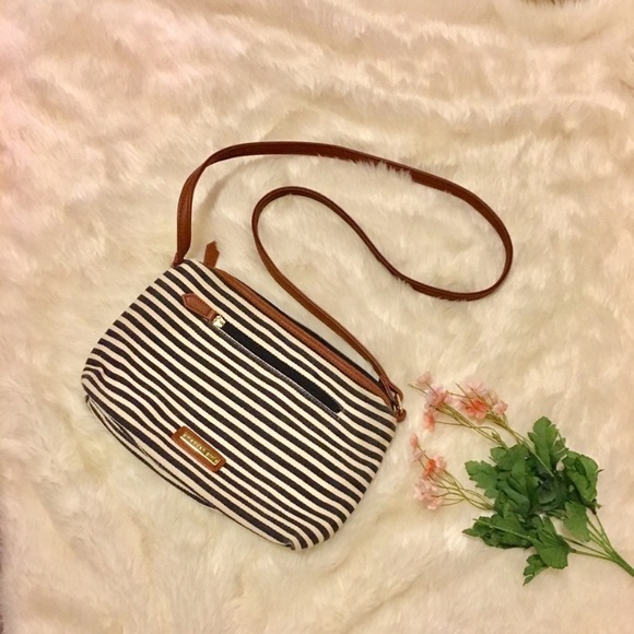 Madden Girl Handbags - 🚨NEW Madden Girl Striped Crossbody 😍